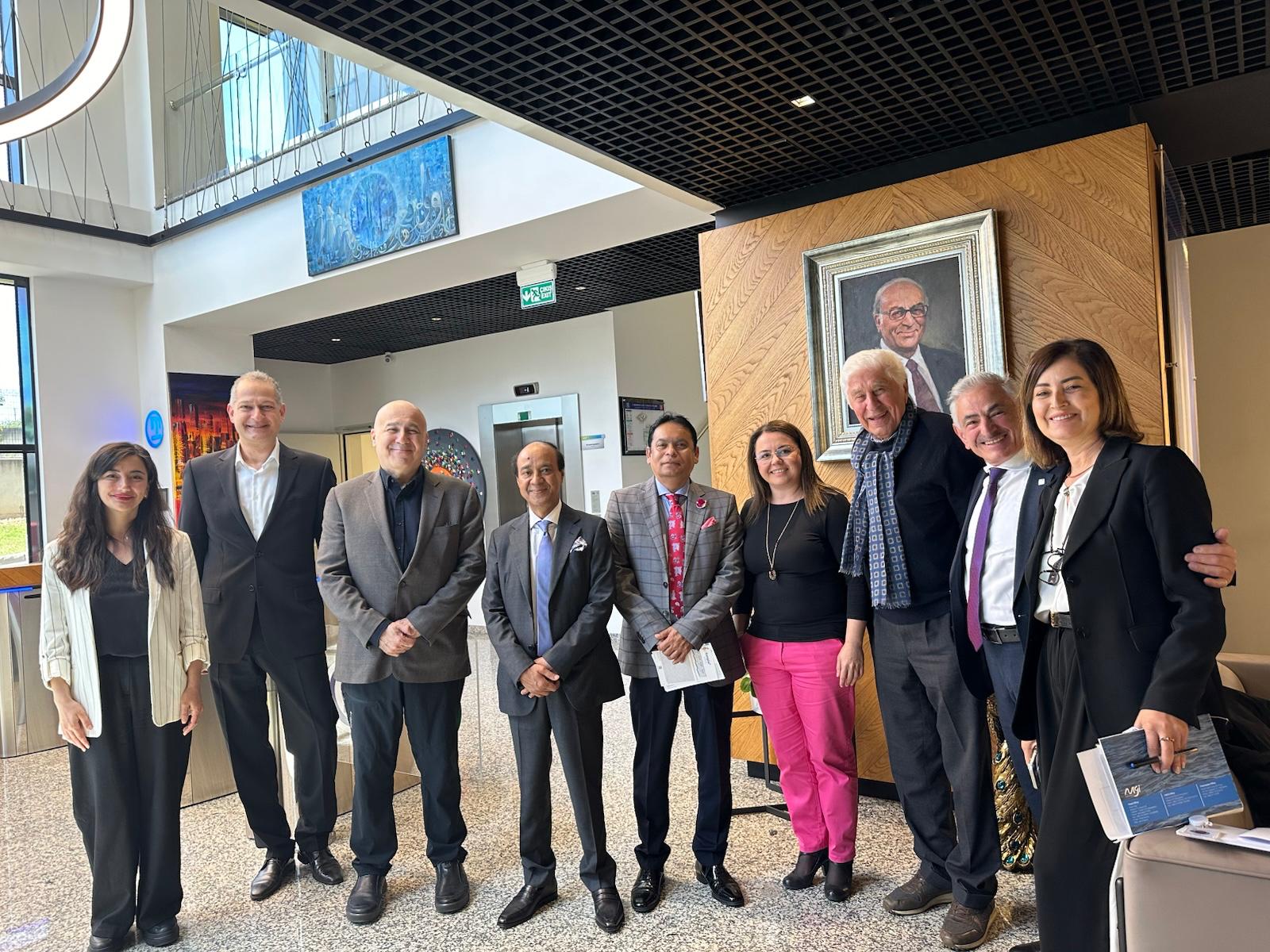International delegation meeting